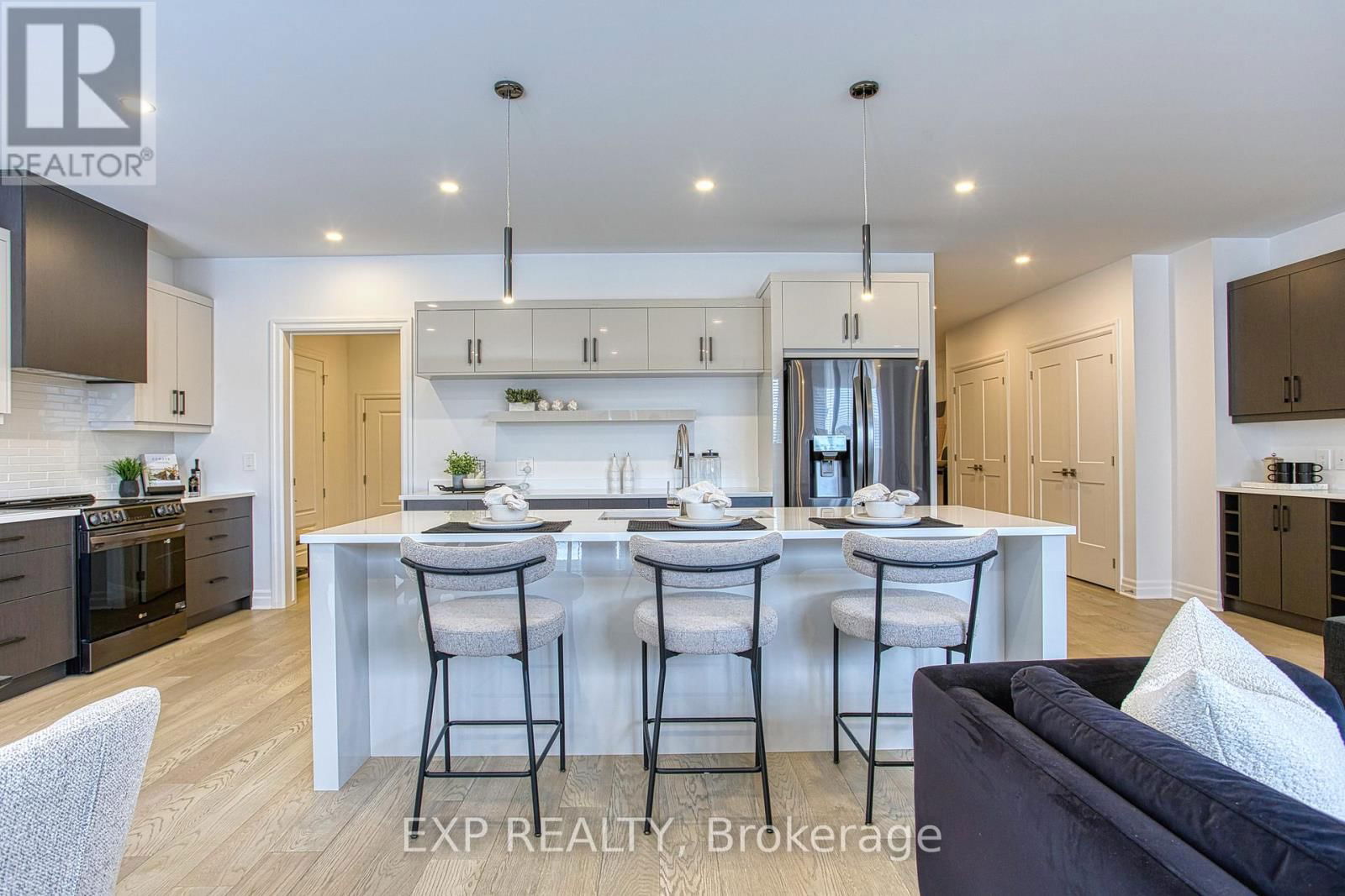 7543 SPLENDOUR DRIVE Image 18