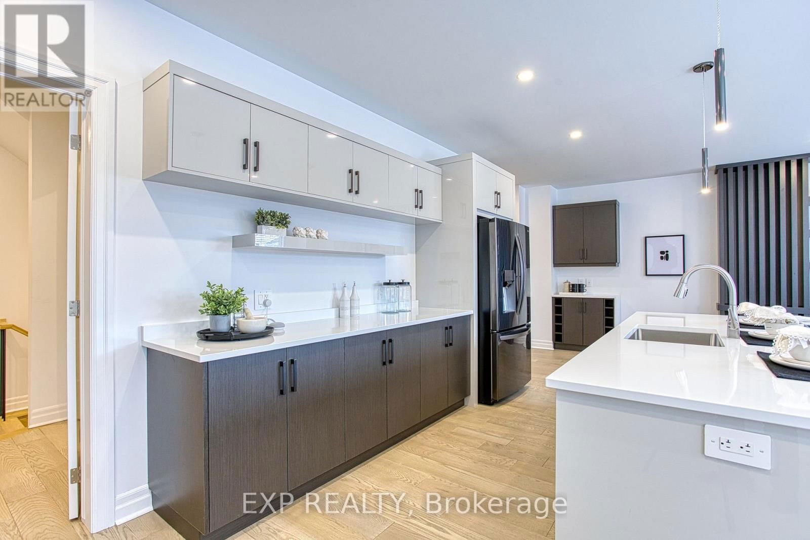 7543 SPLENDOUR DRIVE Image 22