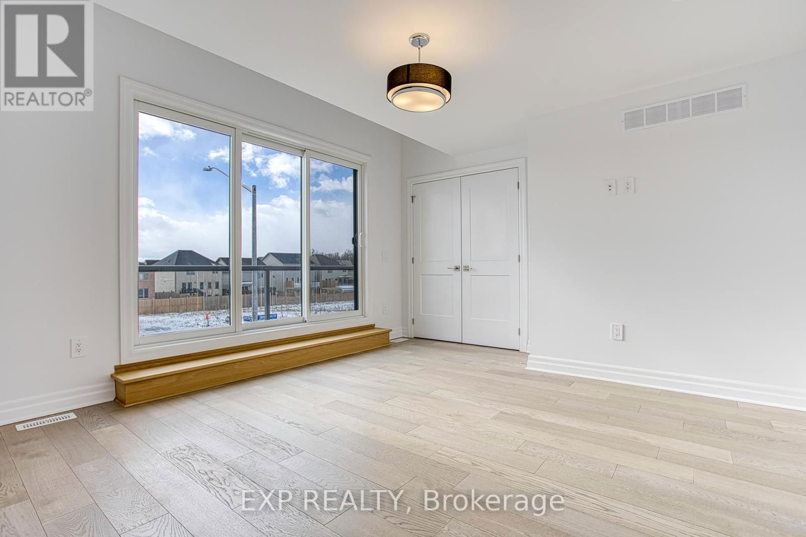 7543 SPLENDOUR DRIVE Image 42