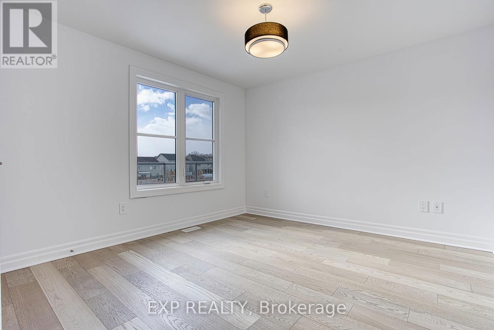 7543 SPLENDOUR DRIVE Image 43