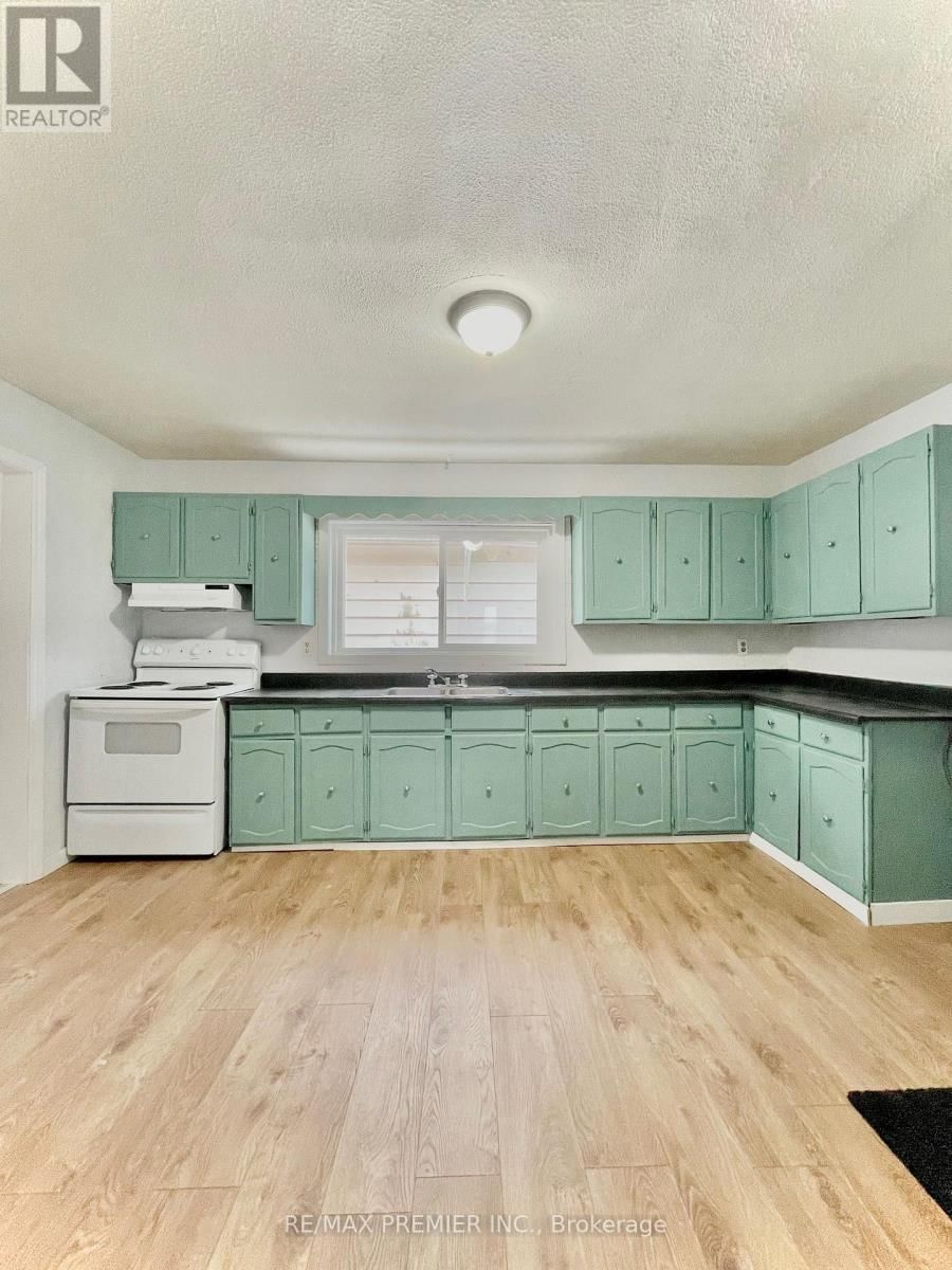 365 BESSIE AVENUE Image 10