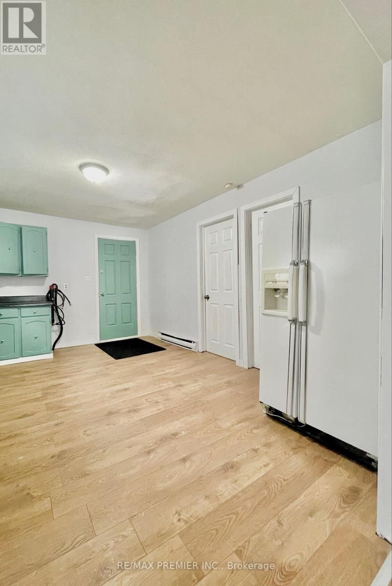 365 BESSIE AVENUE Image 12