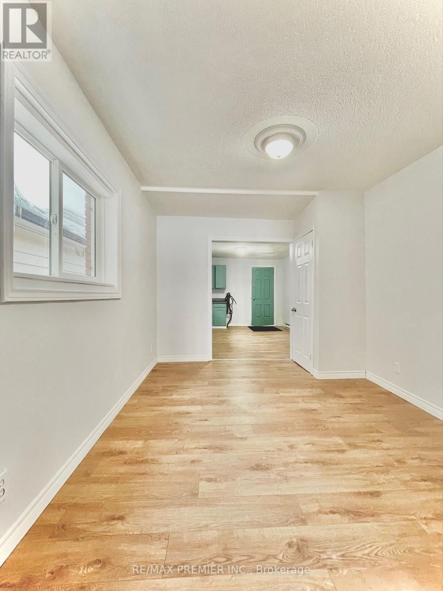 365 BESSIE AVENUE Image 16