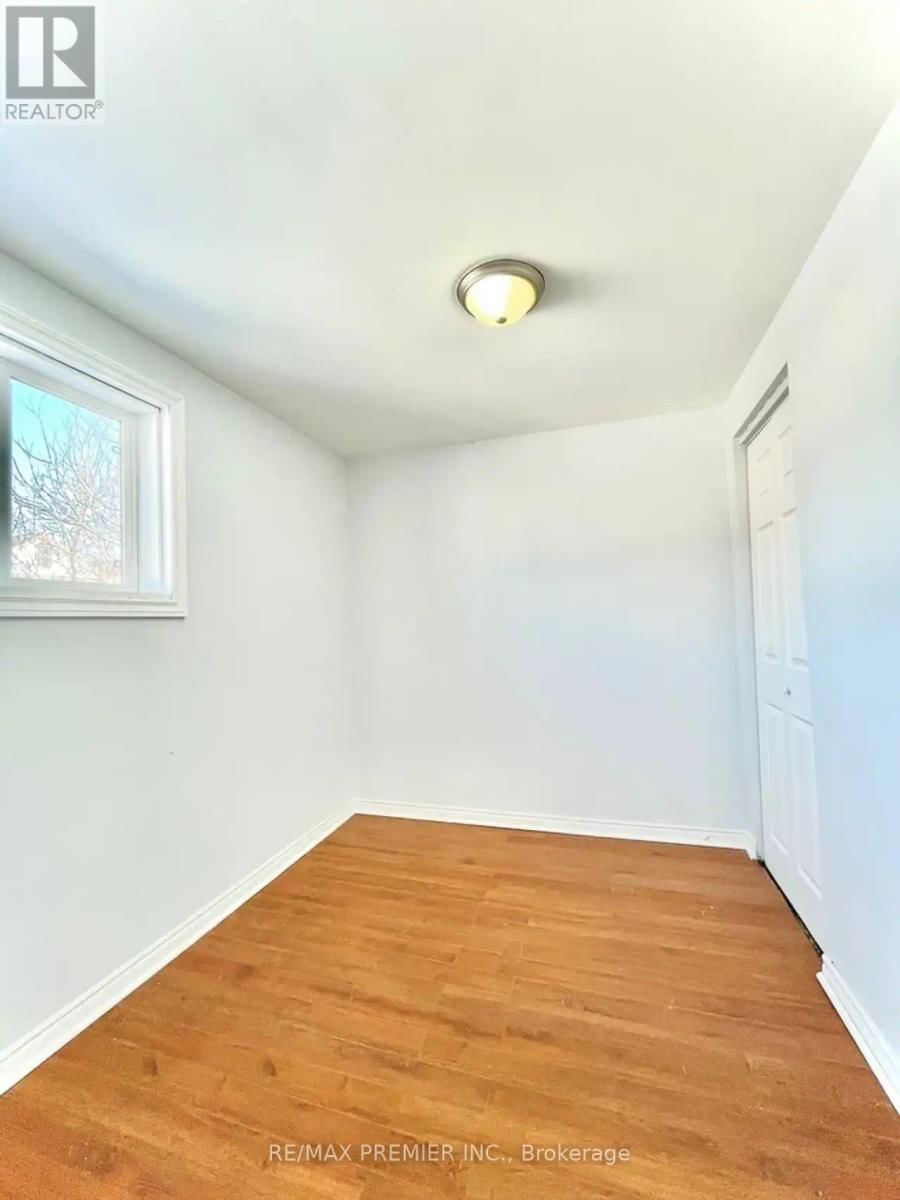 365 BESSIE AVENUE Image 17