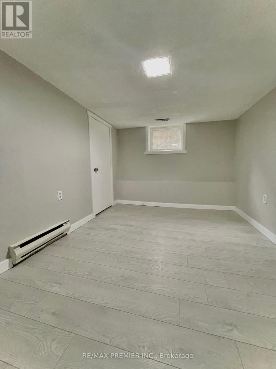 365 BESSIE AVENUE Image 27