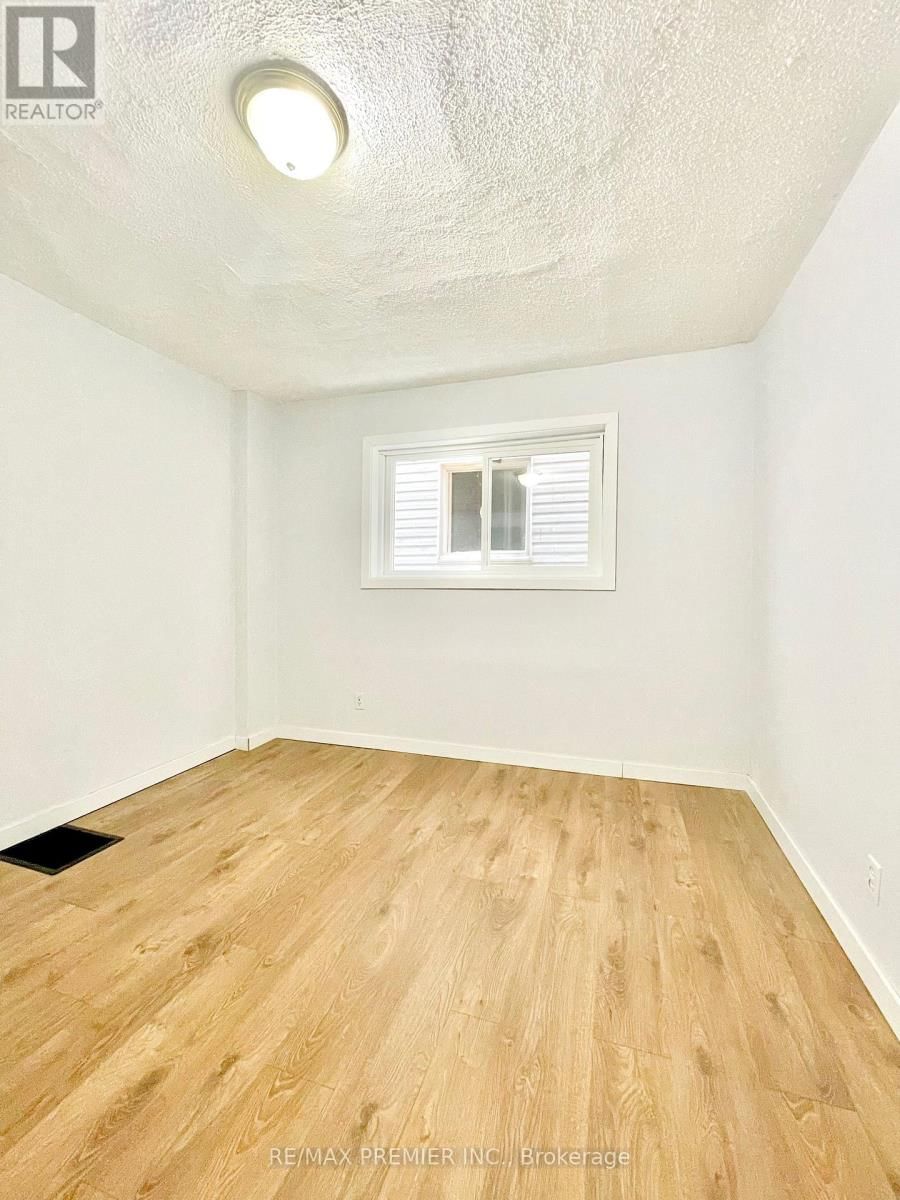 365 BESSIE AVENUE Image 8