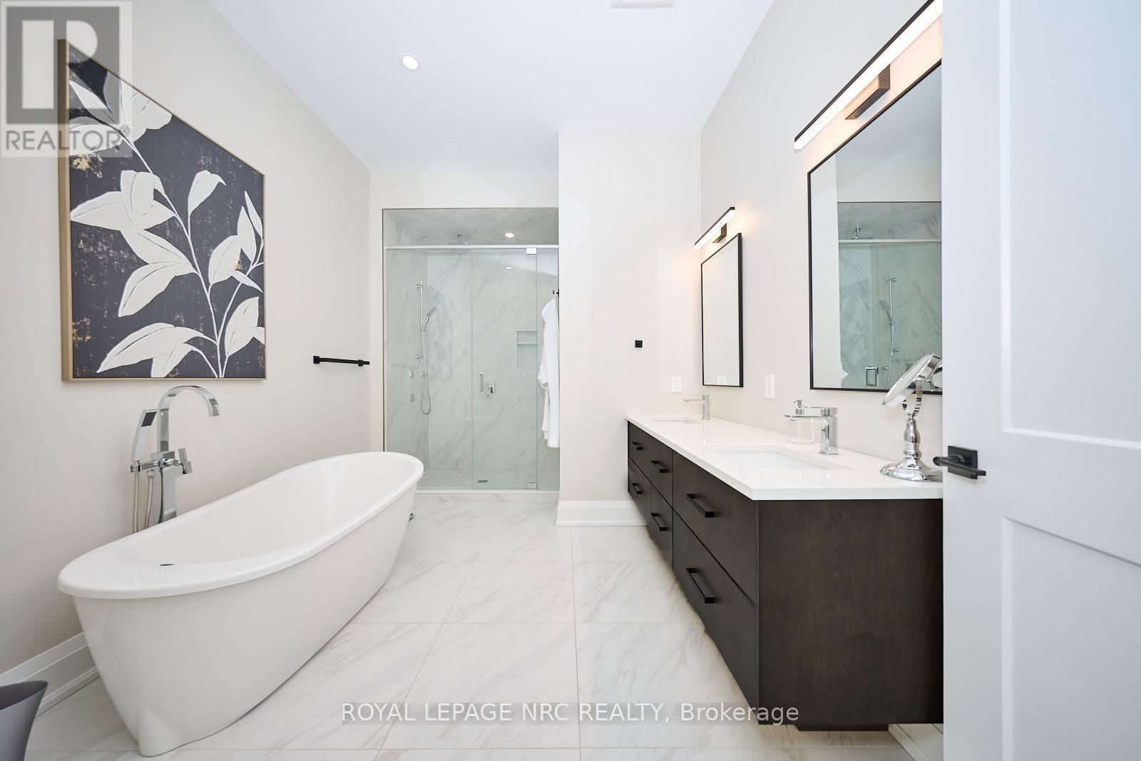 12 - 190 CANBORO ROAD Image 29