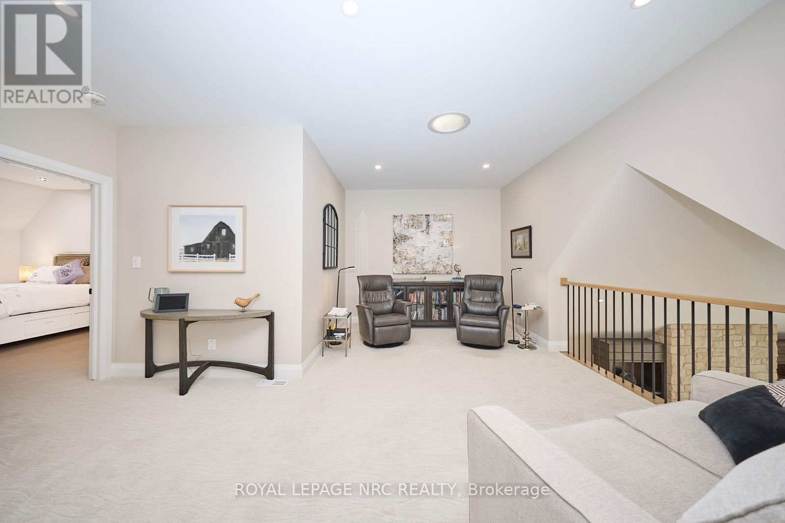 12 - 190 CANBORO ROAD Image 32