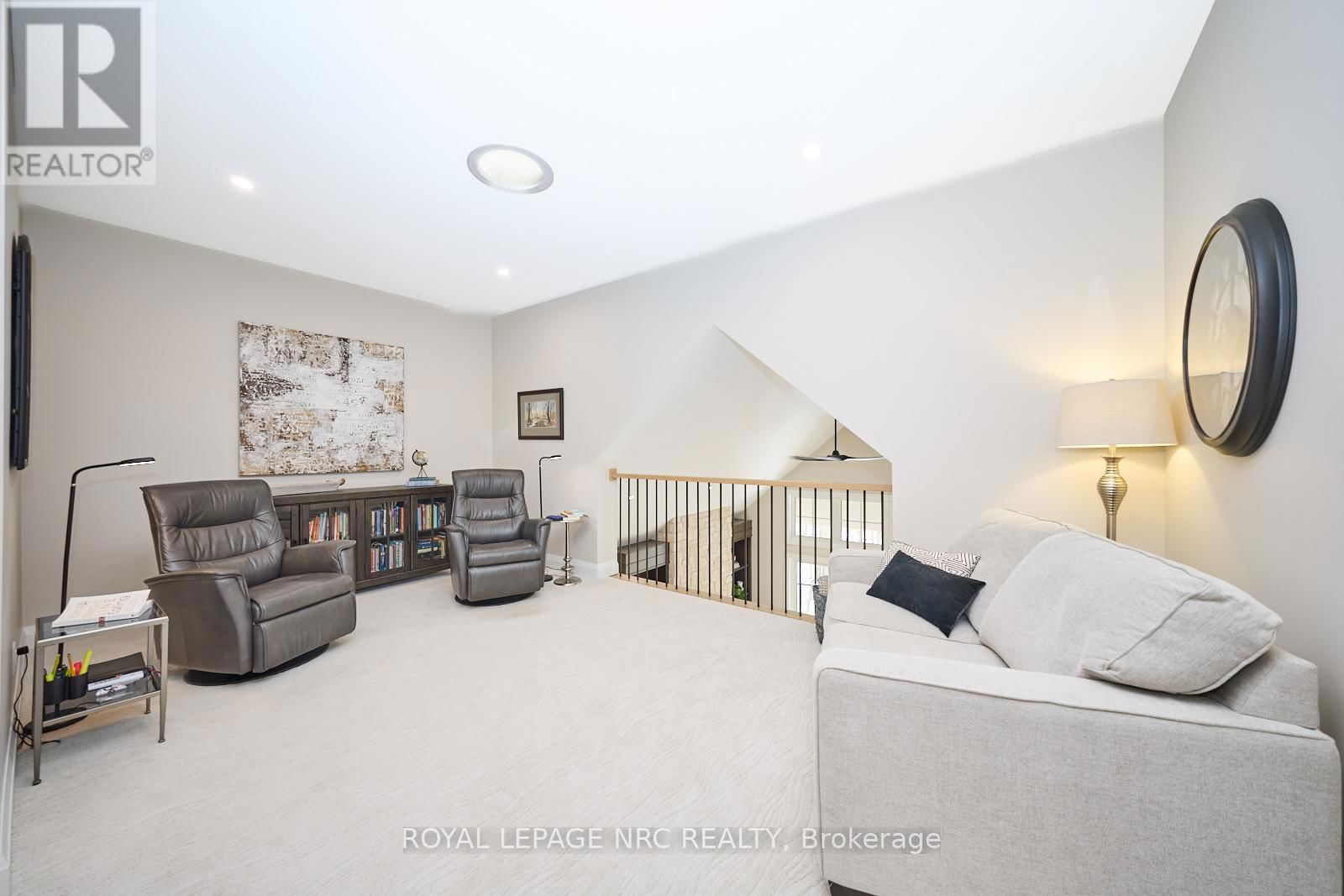 12 - 190 CANBORO ROAD Image 33