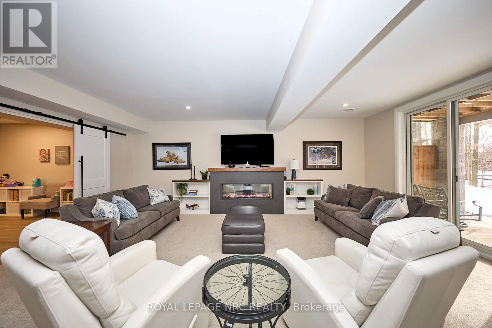 12 - 190 CANBORO ROAD Image 40