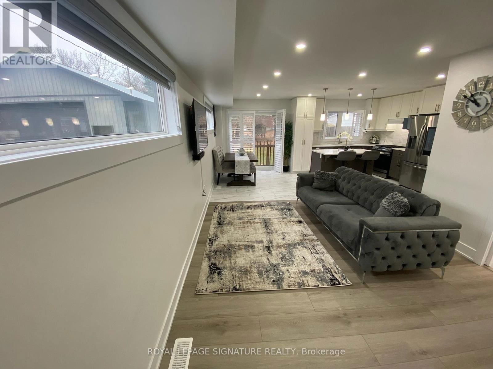 16 WEBB STREET Image 3