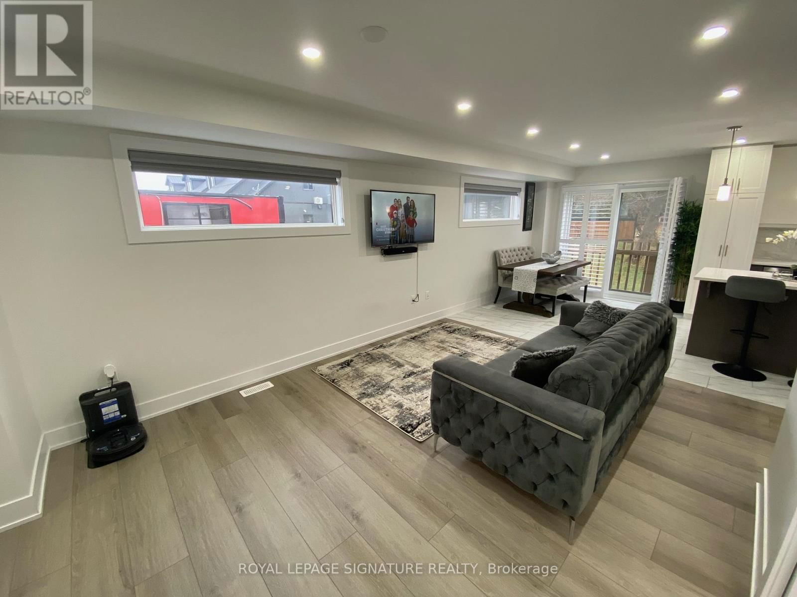 16 WEBB STREET Image 7