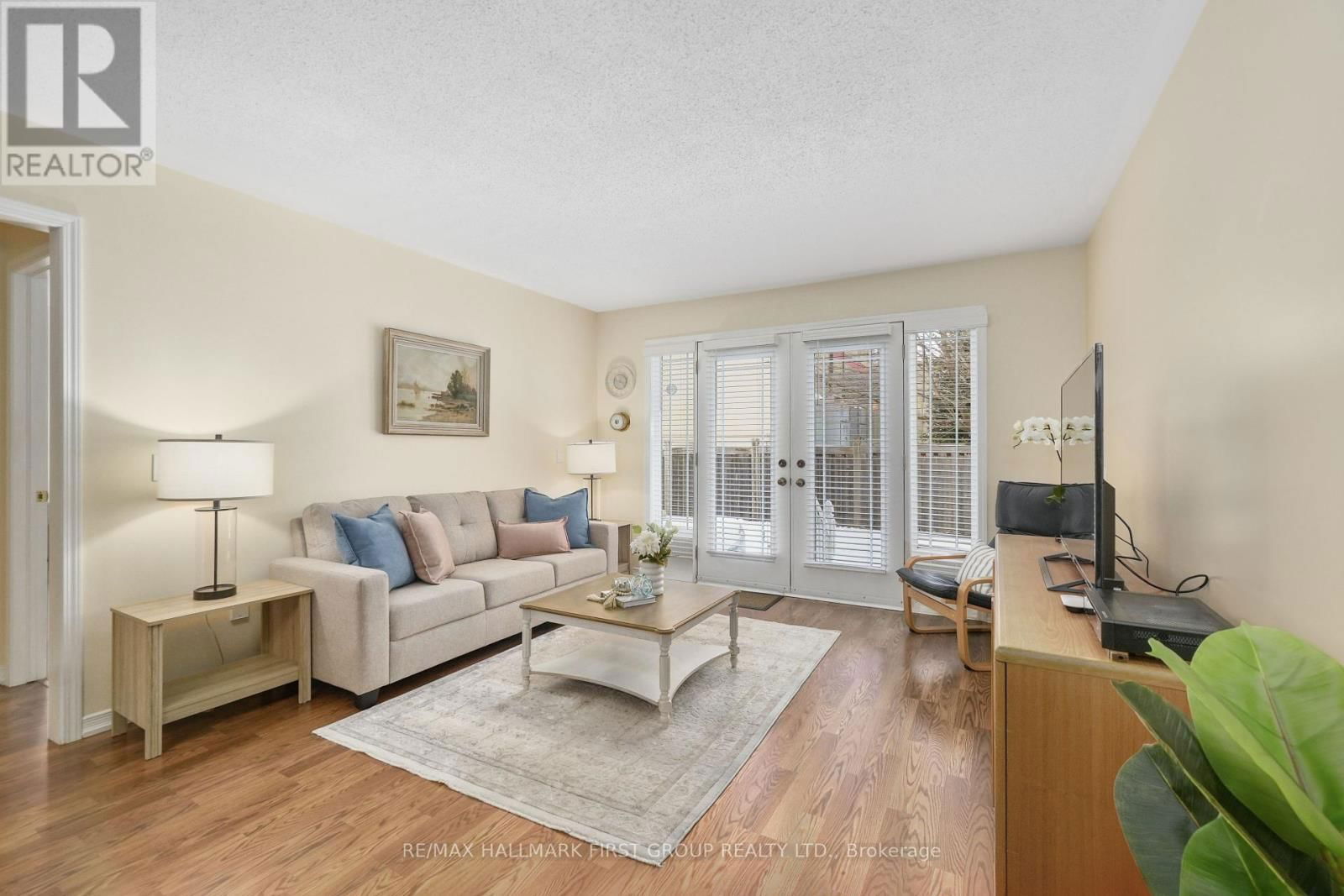 Unit 6 - 740 CARLISLE STREET Image 11