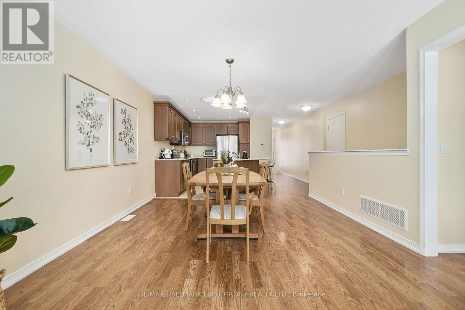 Unit 6 - 740 CARLISLE STREET Image 23