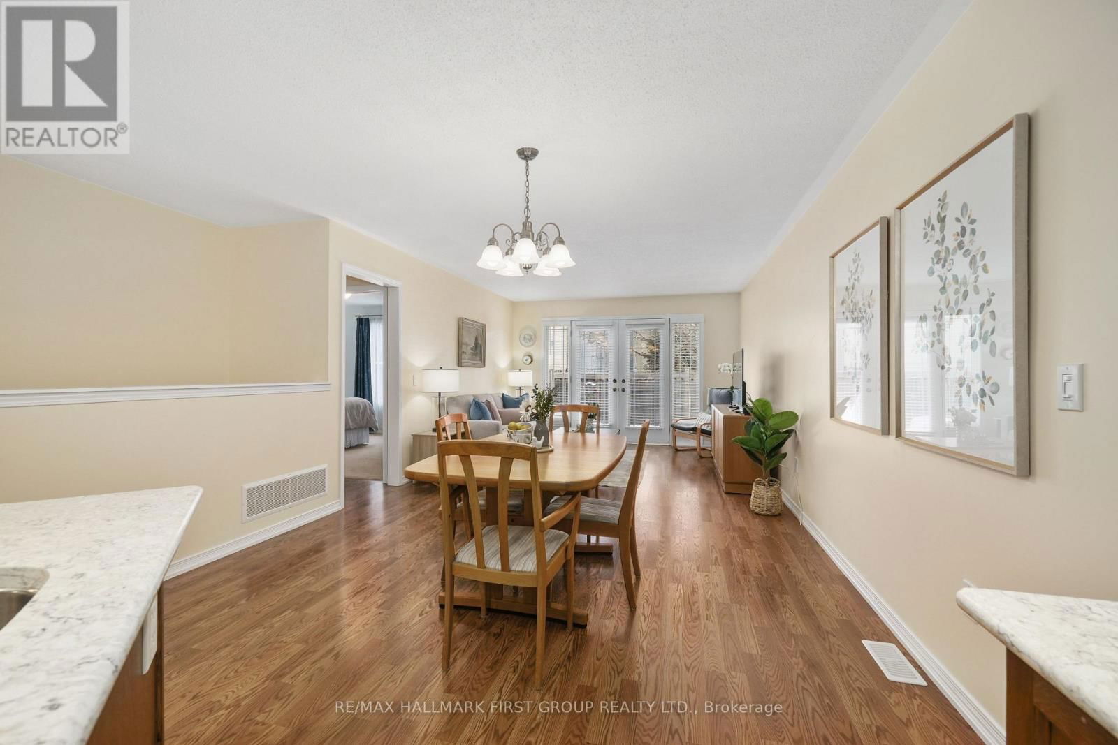Unit 6 - 740 CARLISLE STREET Image 24