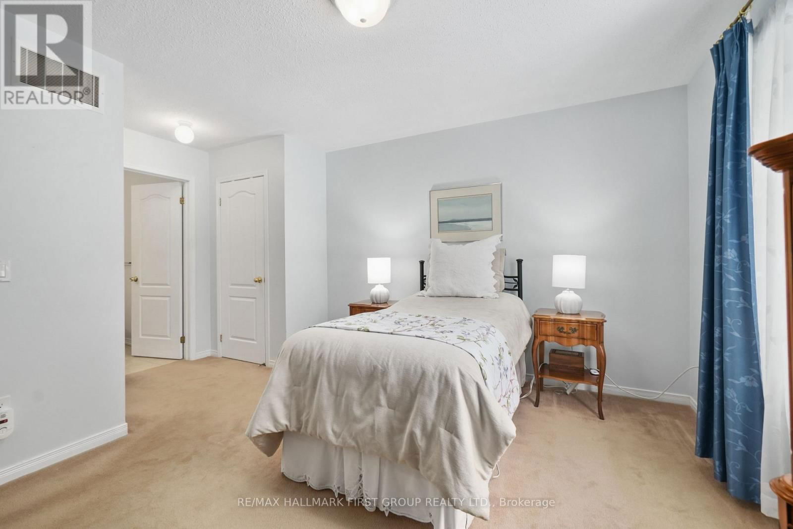 Unit 6 - 740 CARLISLE STREET Image 27