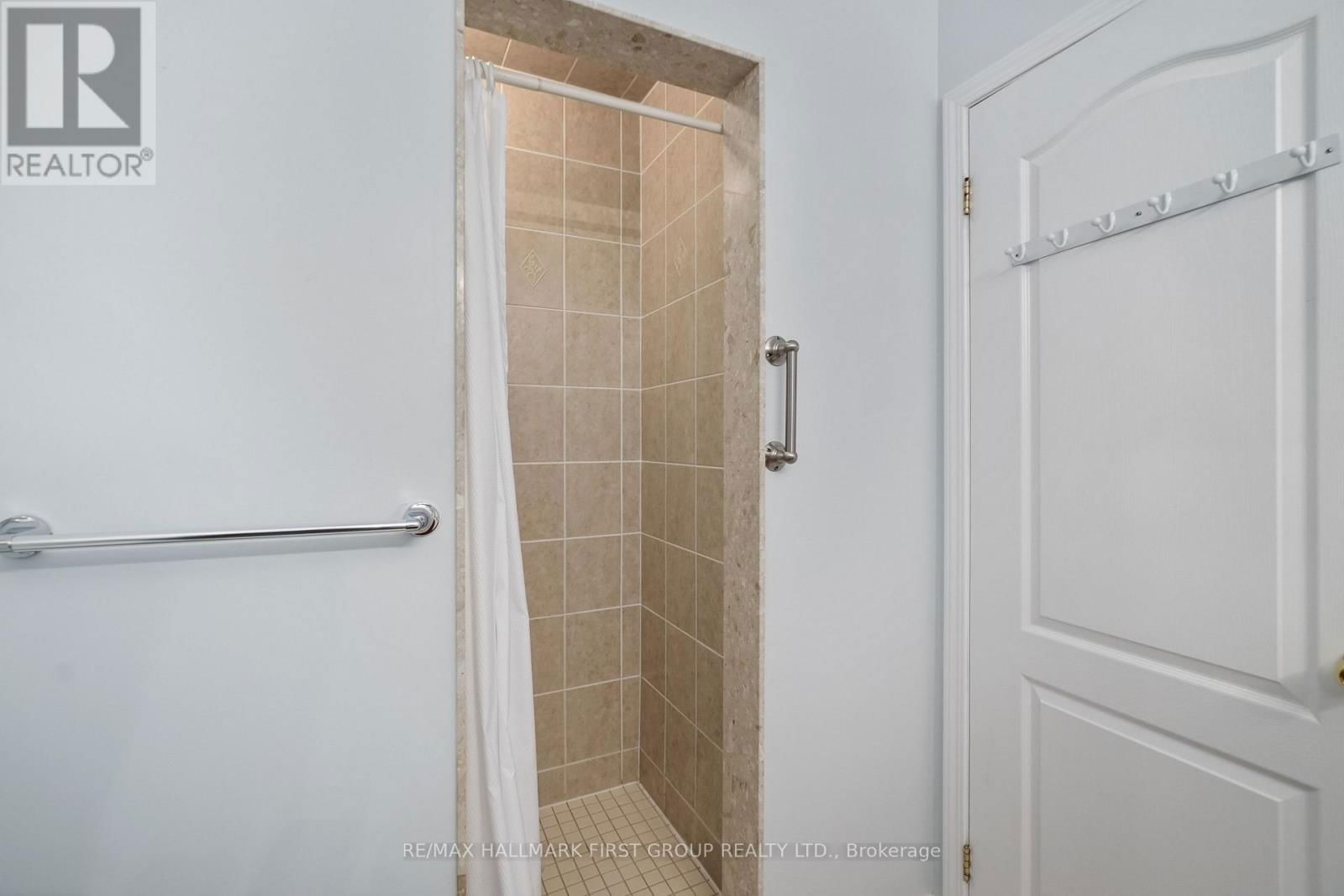 Unit 6 - 740 CARLISLE STREET Image 29
