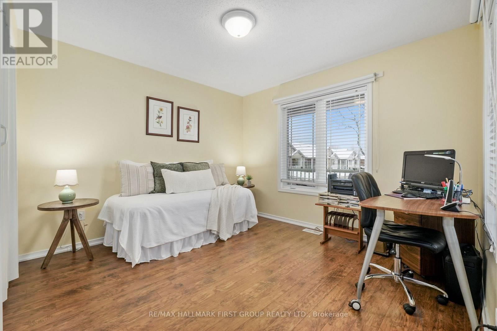 Unit 6 - 740 CARLISLE STREET Image 30
