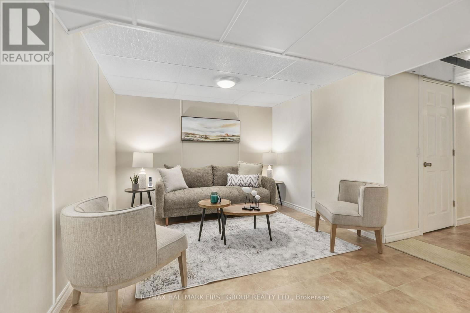 Unit 6 - 740 CARLISLE STREET Image 35
