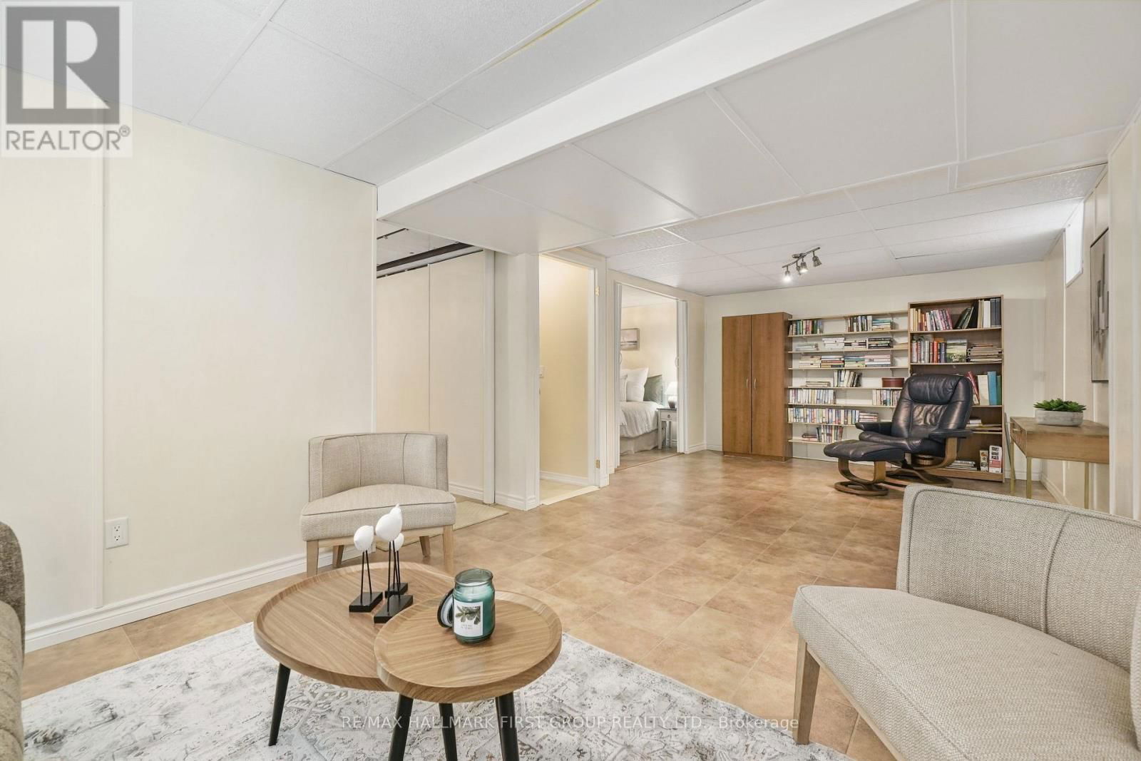 Unit 6 - 740 CARLISLE STREET Image 37