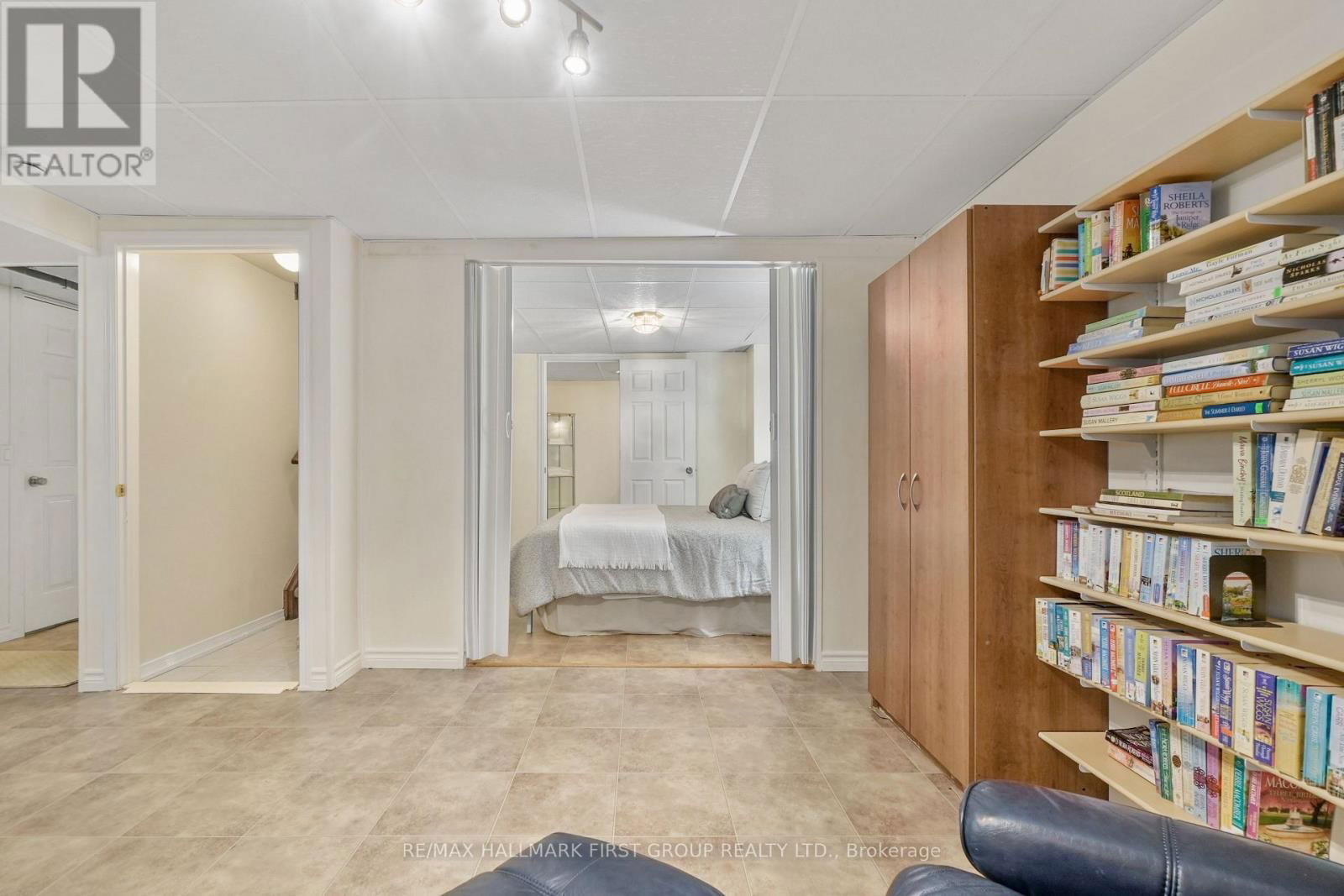 Unit 6 - 740 CARLISLE STREET Image 39