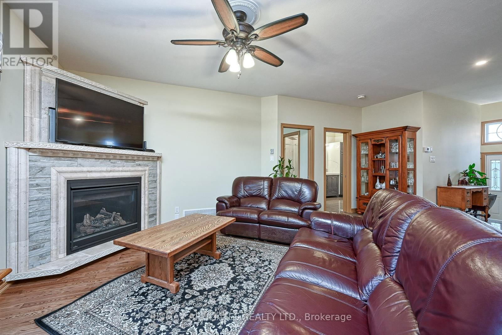 500 BARRAGE STREET Image 14