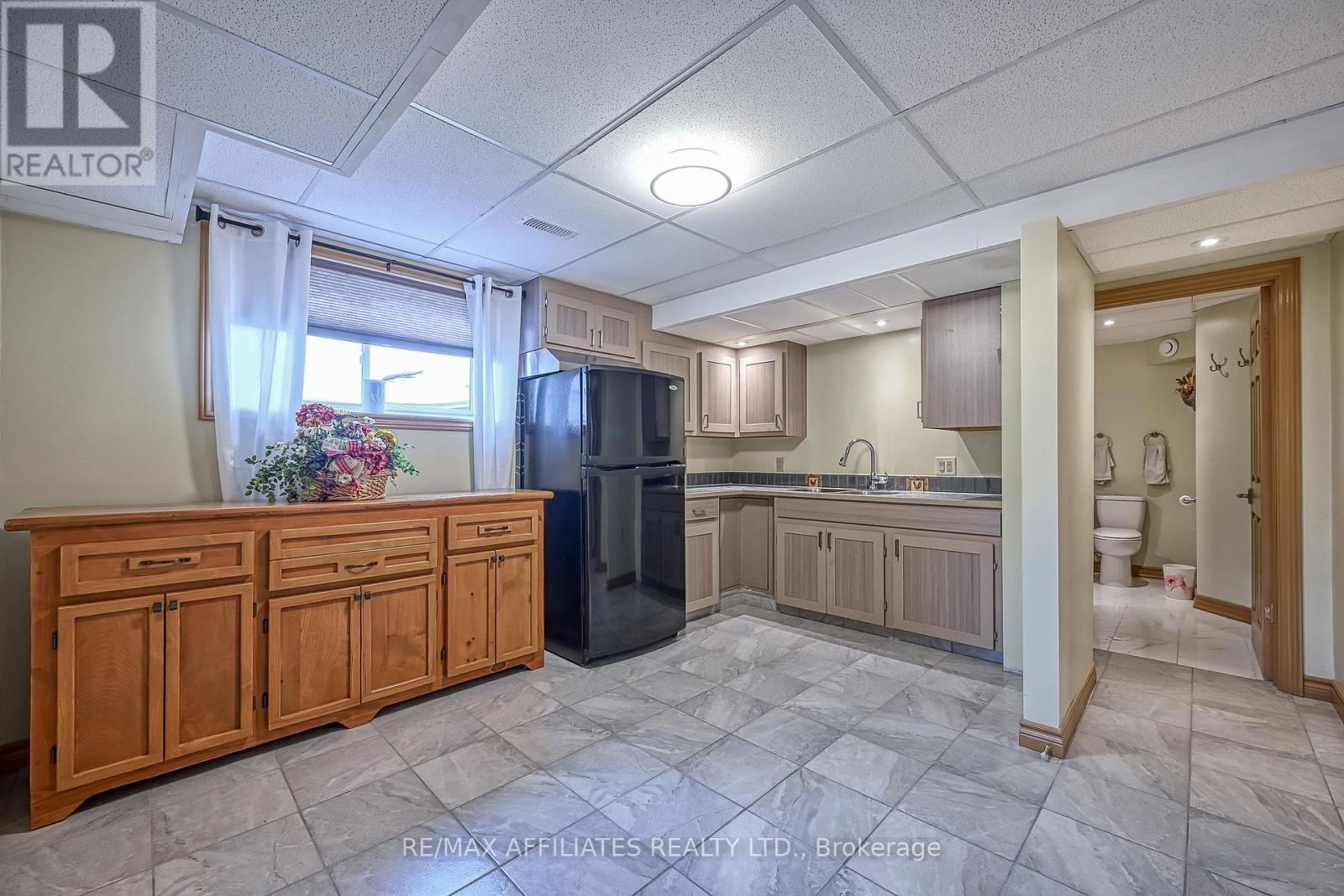 500 BARRAGE STREET Image 24