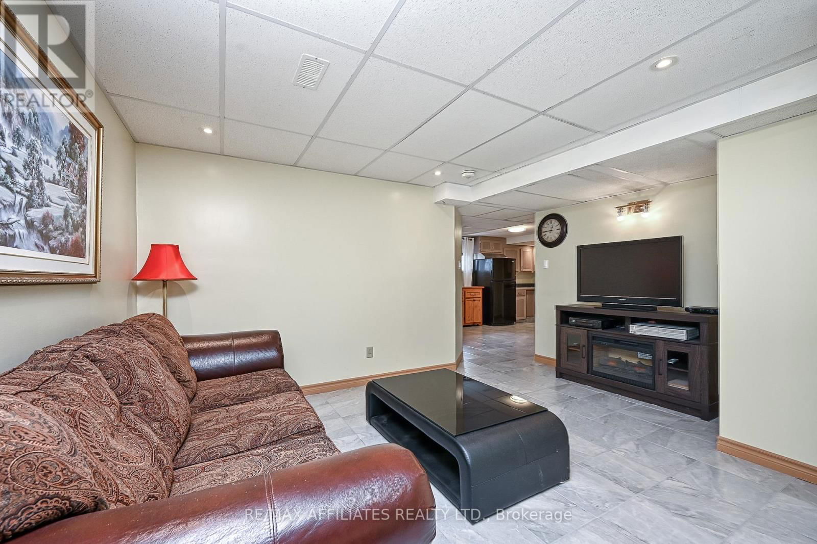 500 BARRAGE STREET Image 26