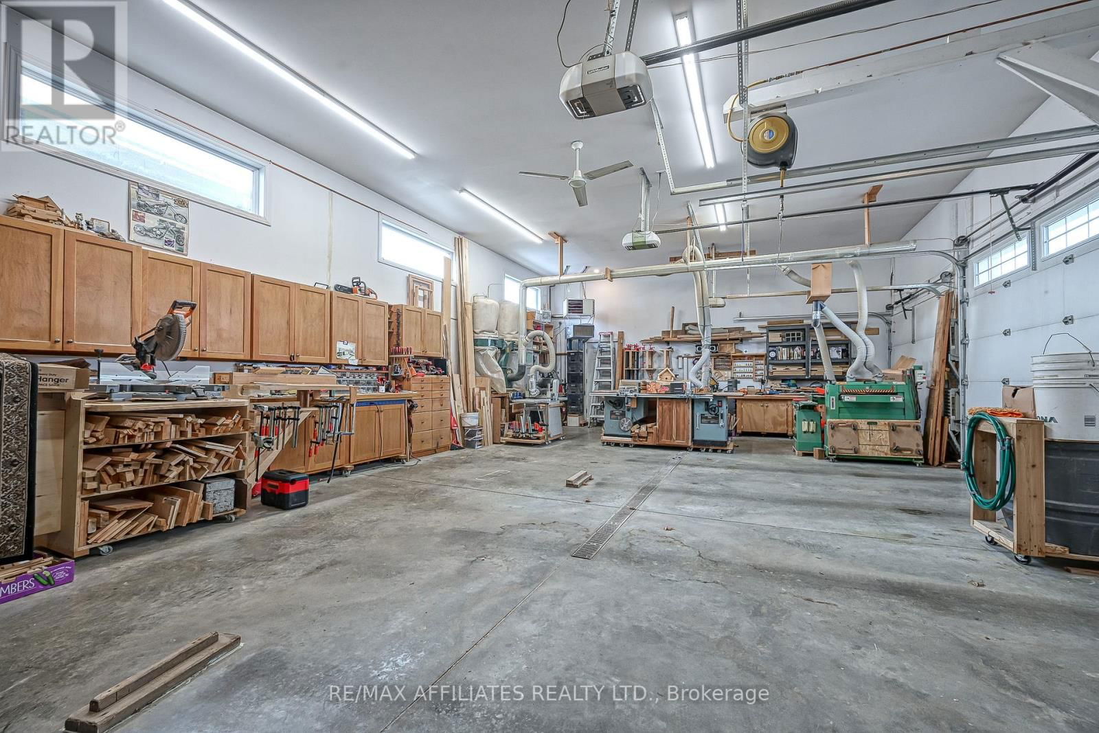 500 BARRAGE STREET Image 28