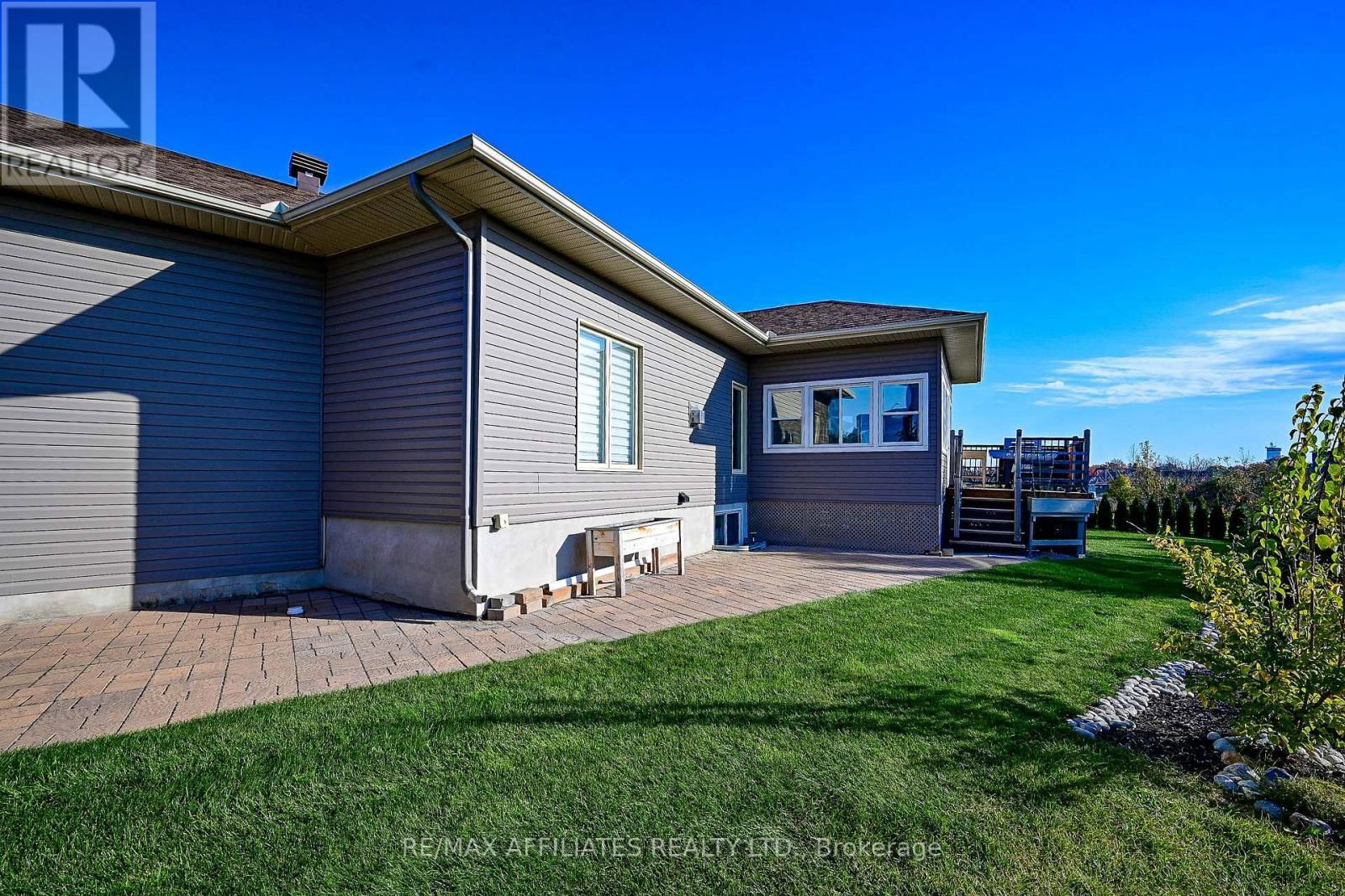 500 BARRAGE STREET Image 35