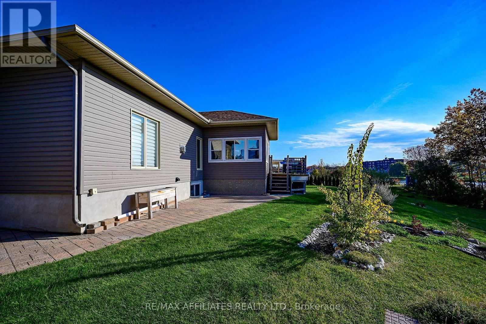 500 BARRAGE STREET Image 36