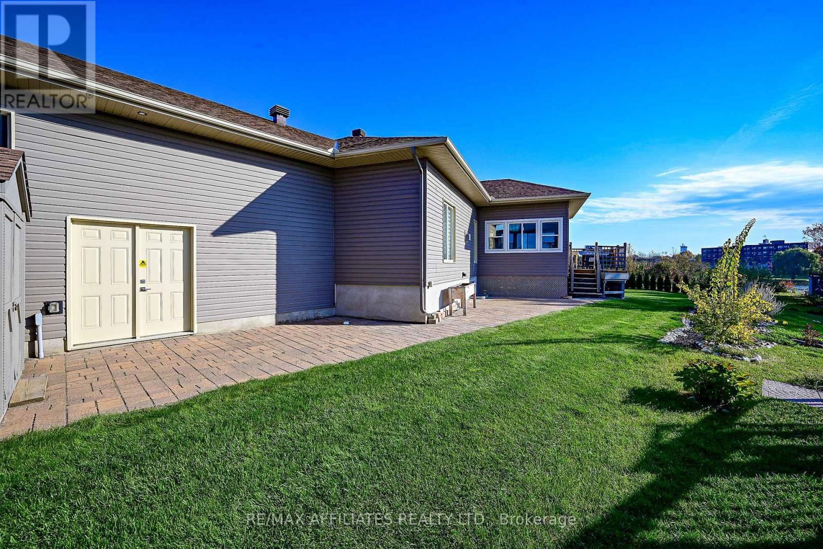 500 BARRAGE STREET Image 37
