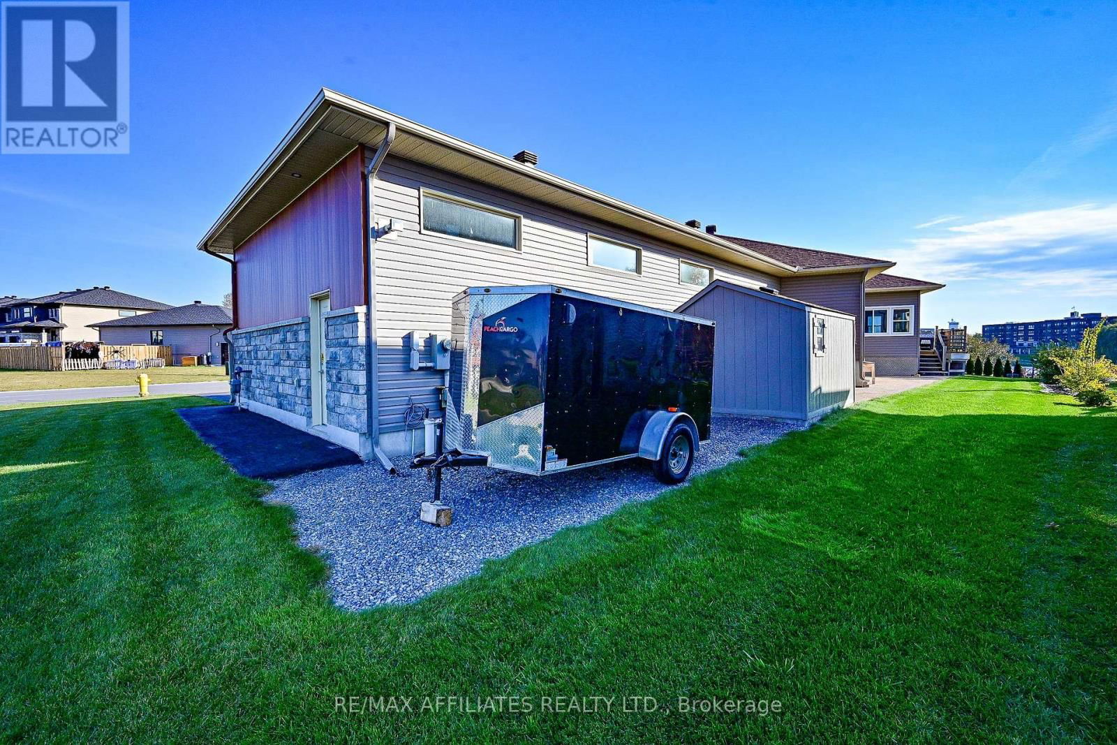 500 BARRAGE STREET Image 39