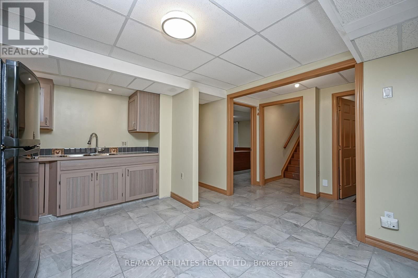 500 BARRAGE STREET Image 40