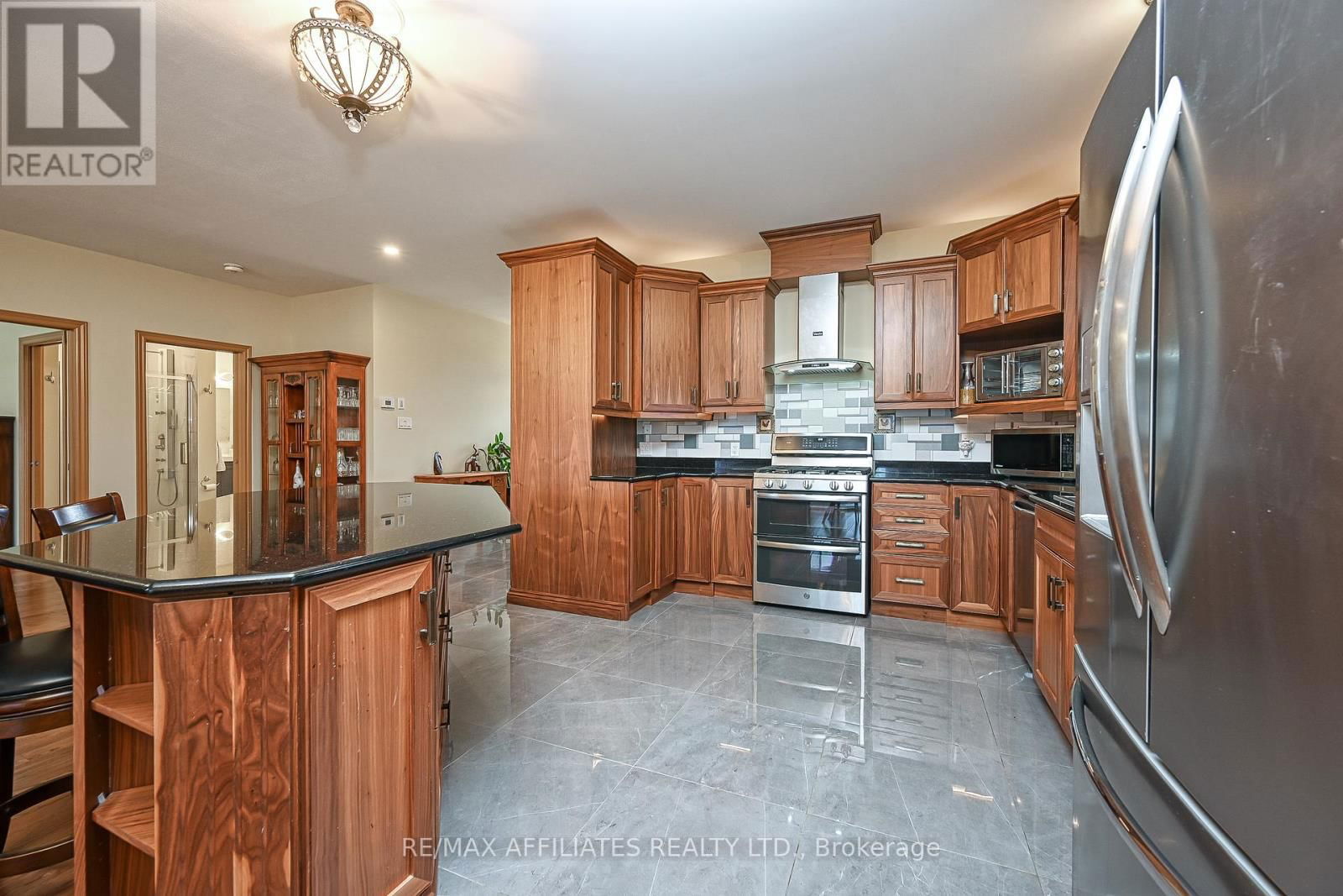 500 BARRAGE STREET Image 9