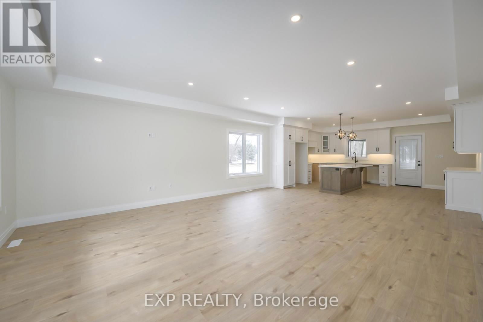 5 SOPHIA STREET Image 4