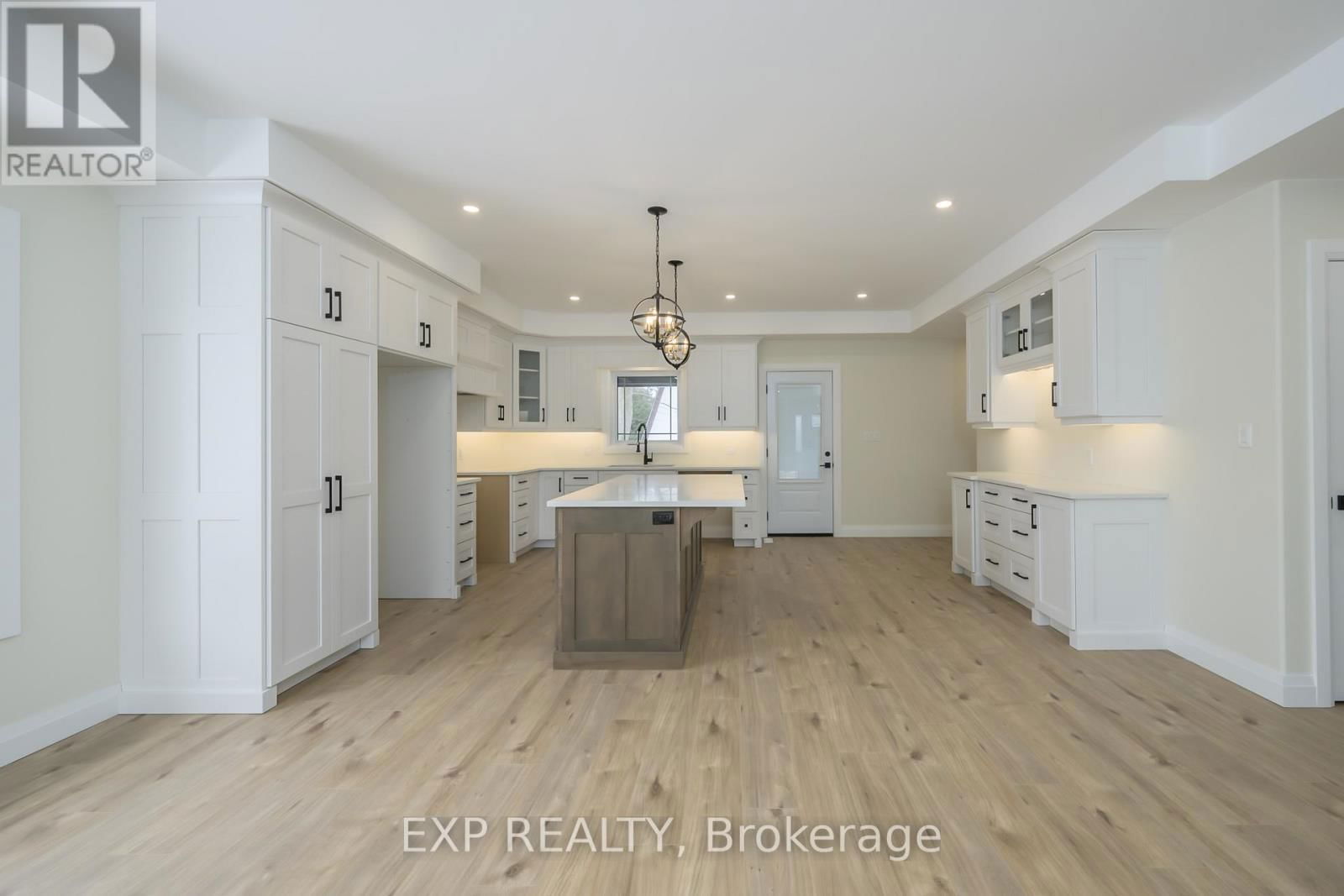 5 SOPHIA STREET Image 6