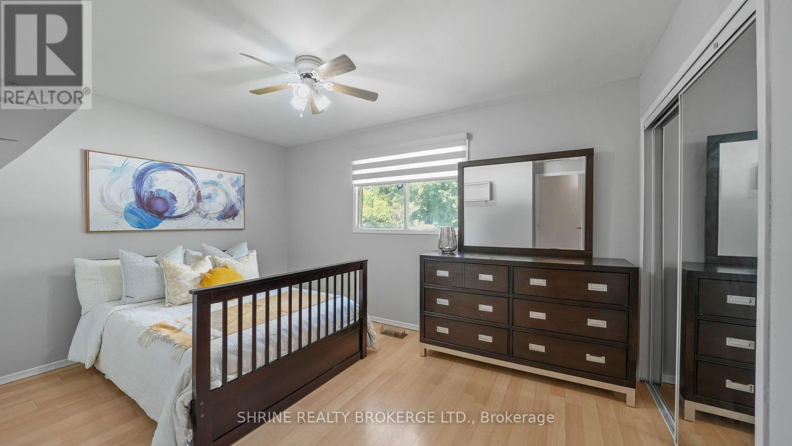 8 POPLAR CRESCENT Image 19