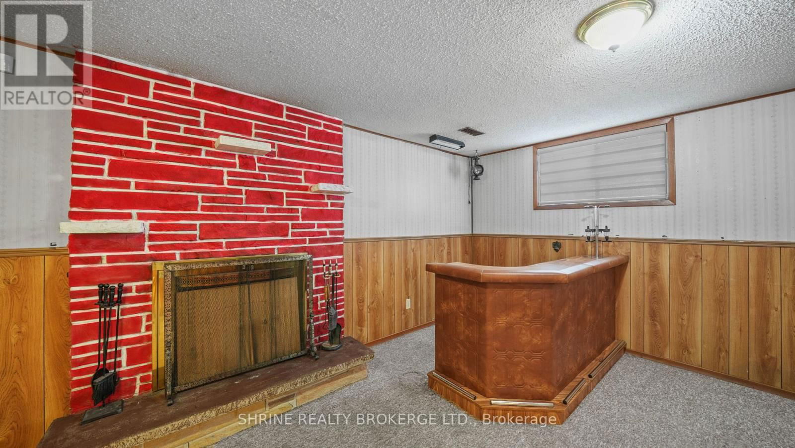 8 POPLAR CRESCENT Image 29