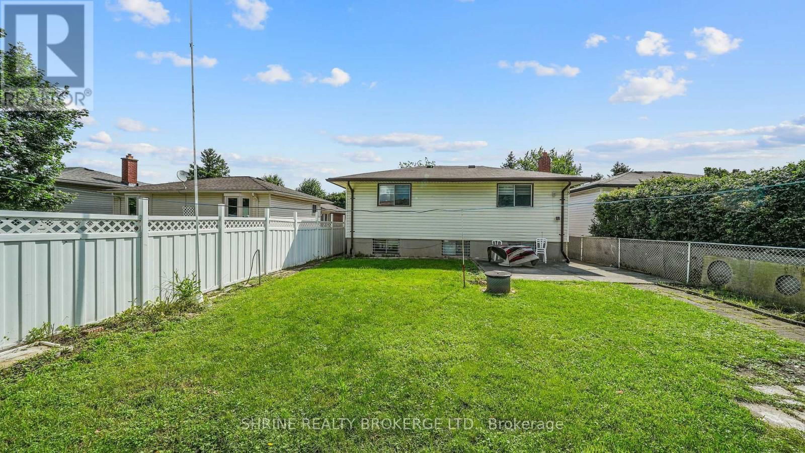 8 POPLAR CRESCENT Image 38
