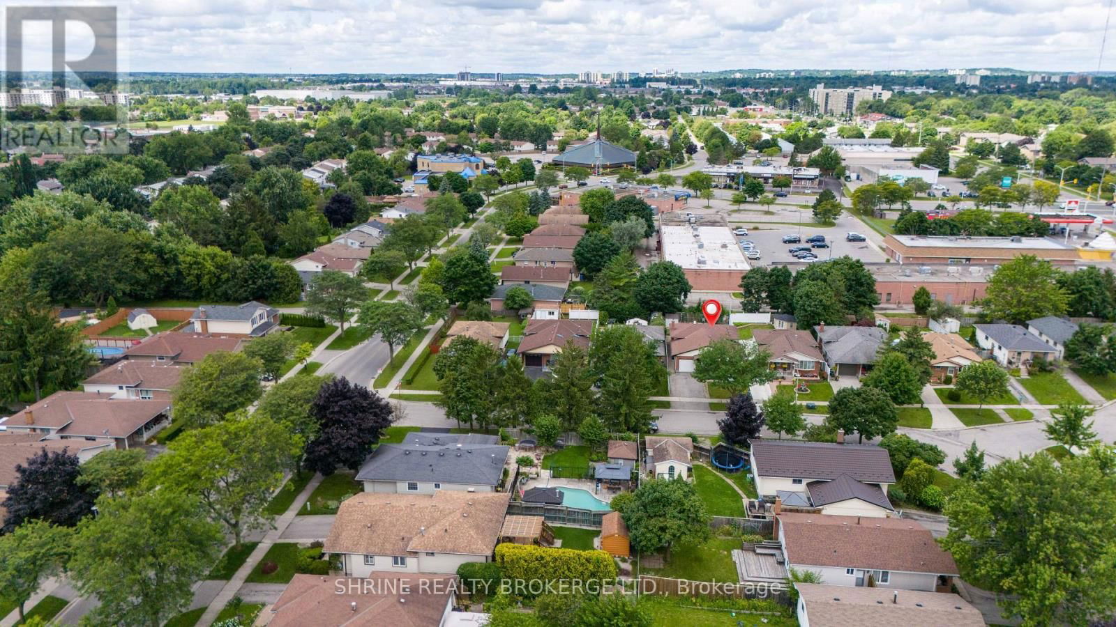 8 POPLAR CRESCENT Image 39