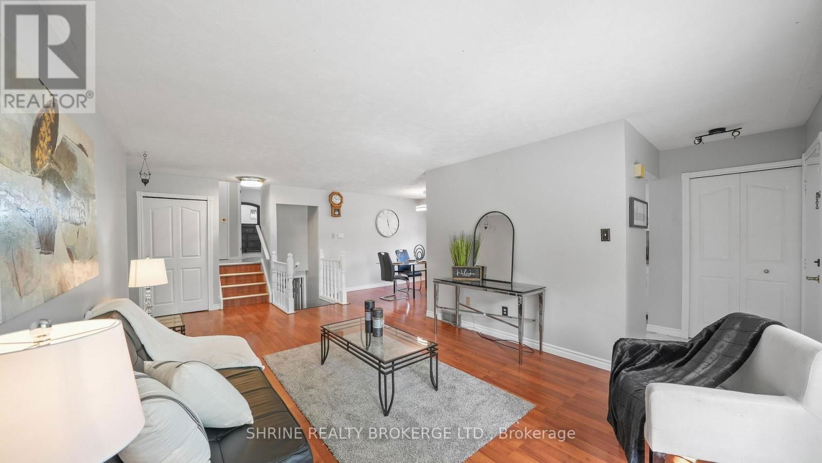 8 POPLAR CRESCENT Image 6