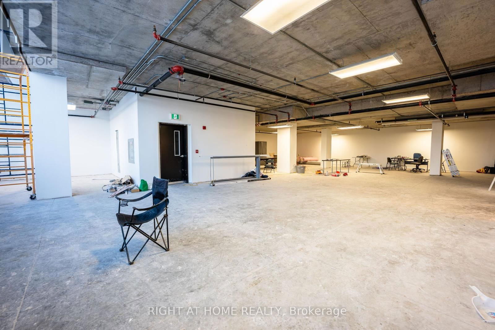101 - 1637 BANK STREET Image 10