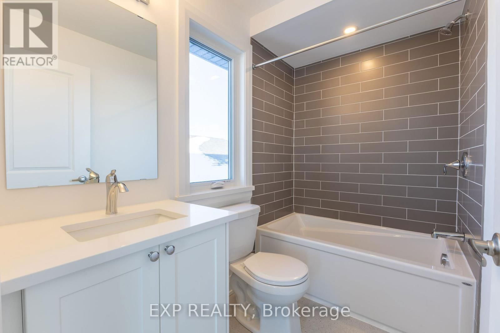 153 CRAIG DUNCAN TERRACE Image 31