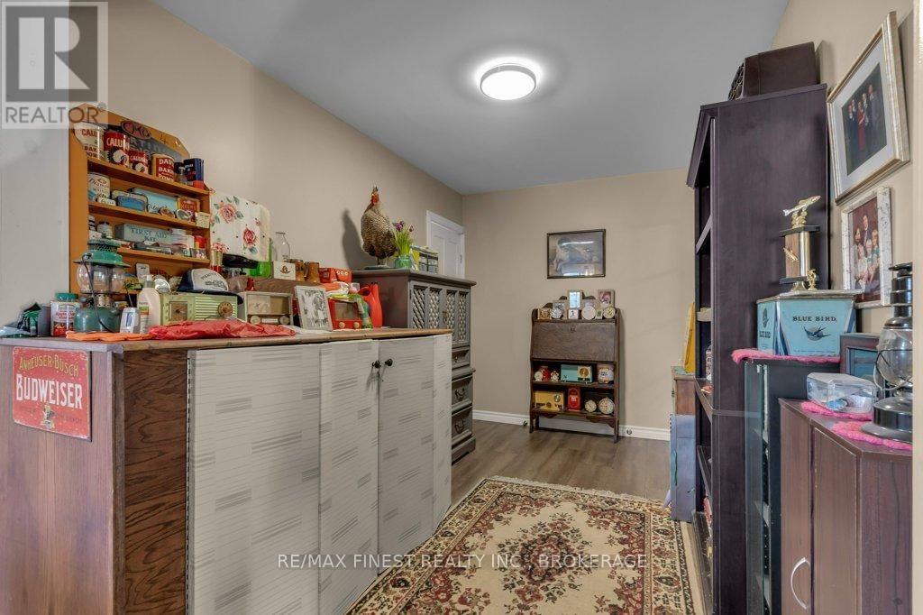 186 THOMAS STREET Image 10