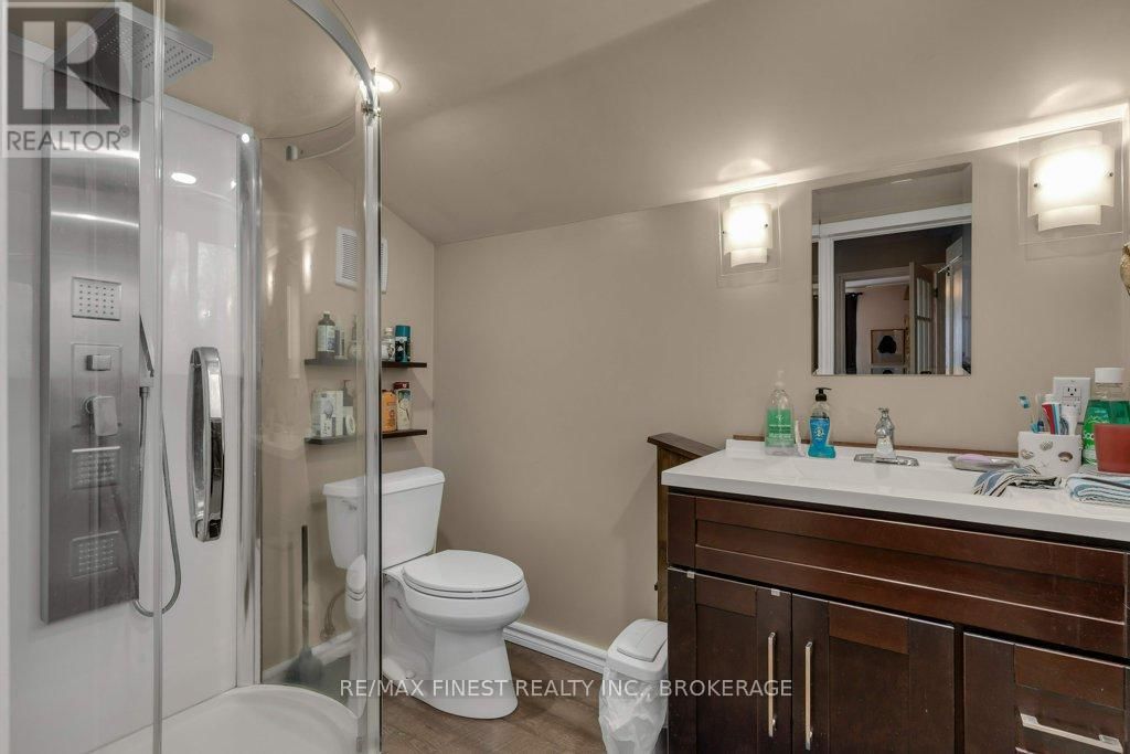 186 THOMAS STREET Image 14