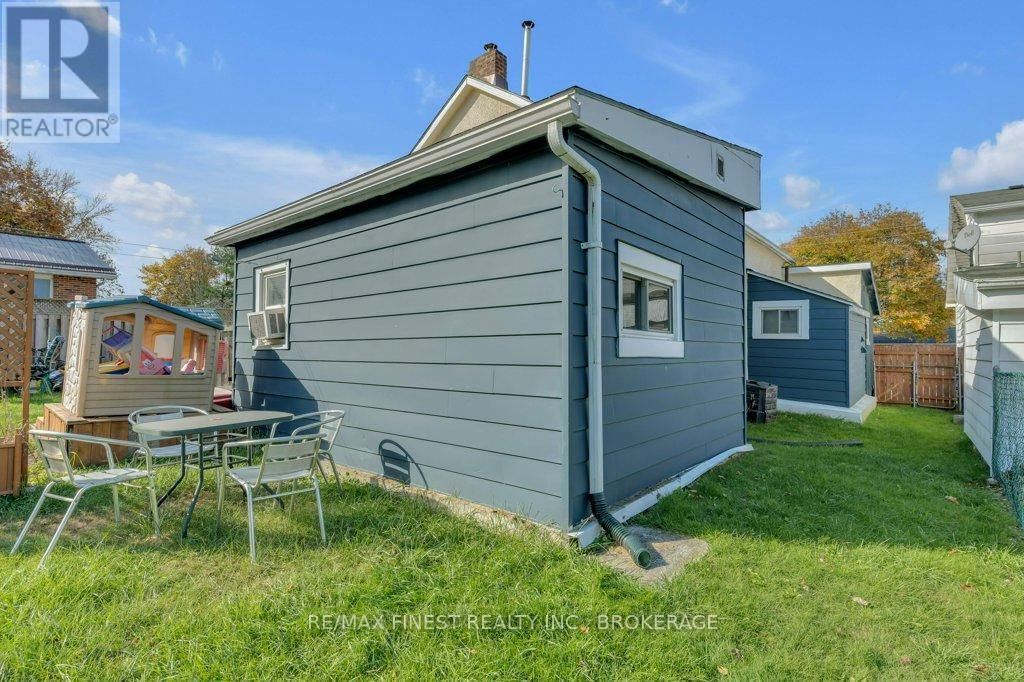 186 THOMAS STREET Image 18