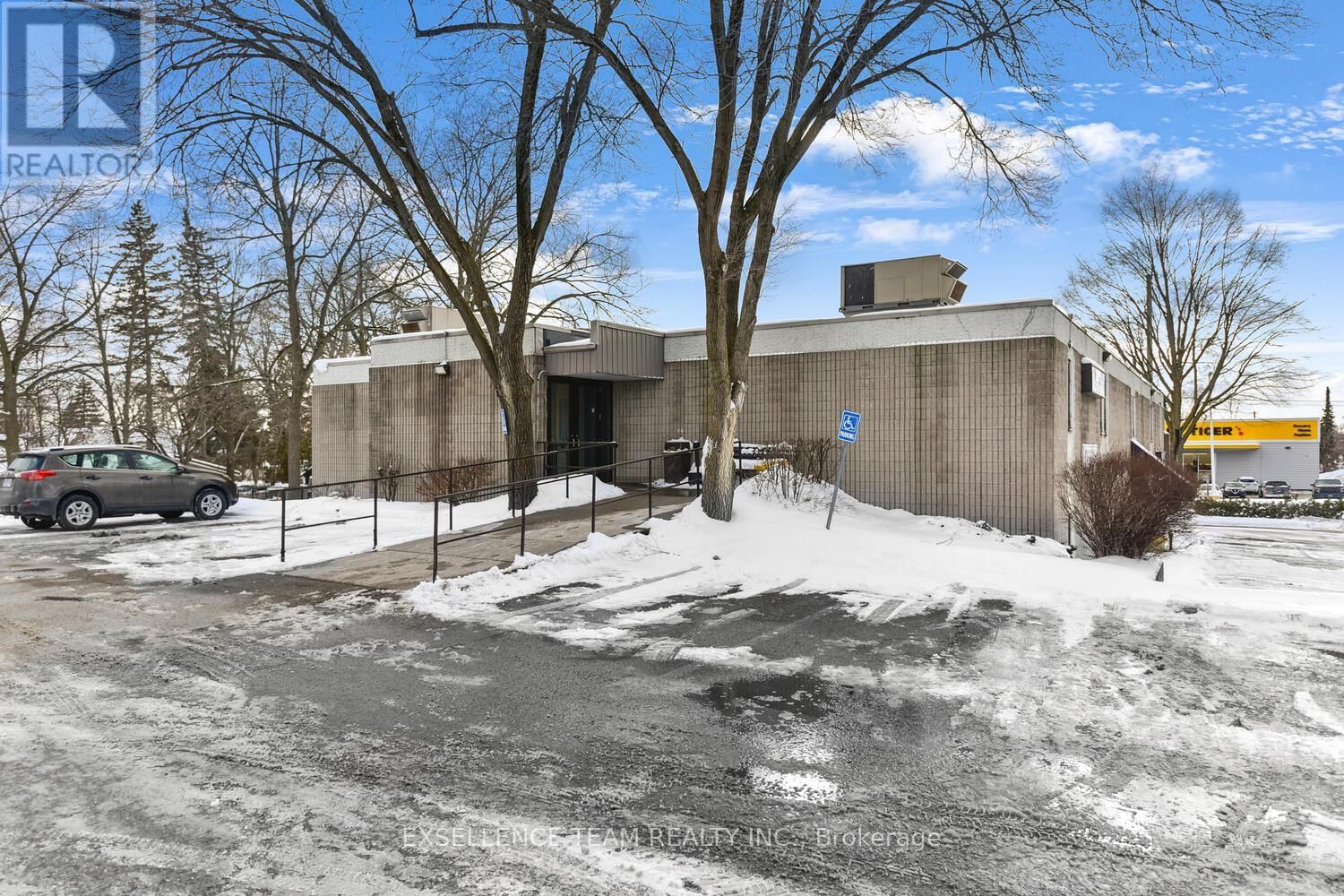 309 PARK STREET Image 7