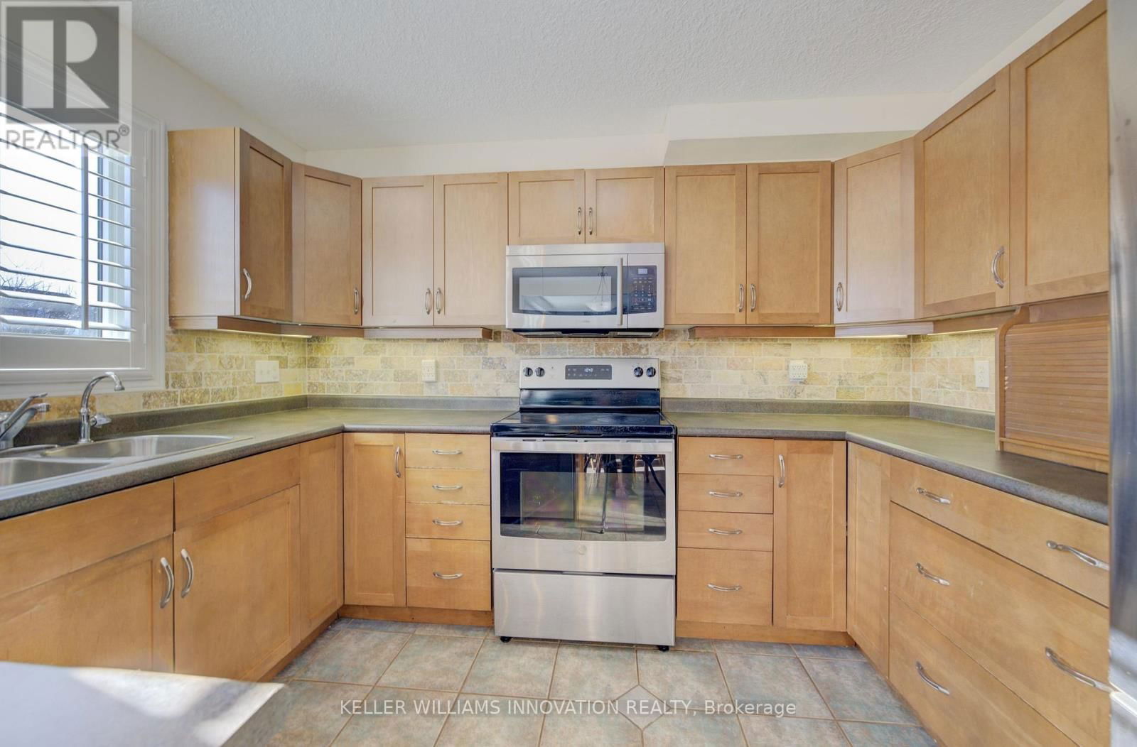 37 GREY OAK DRIVE Image 12