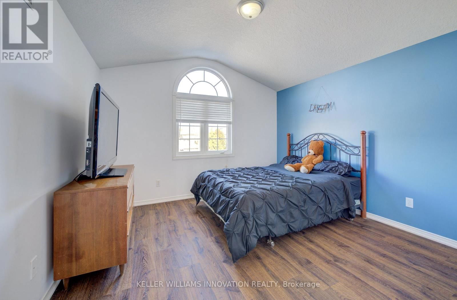 37 GREY OAK DRIVE Image 19
